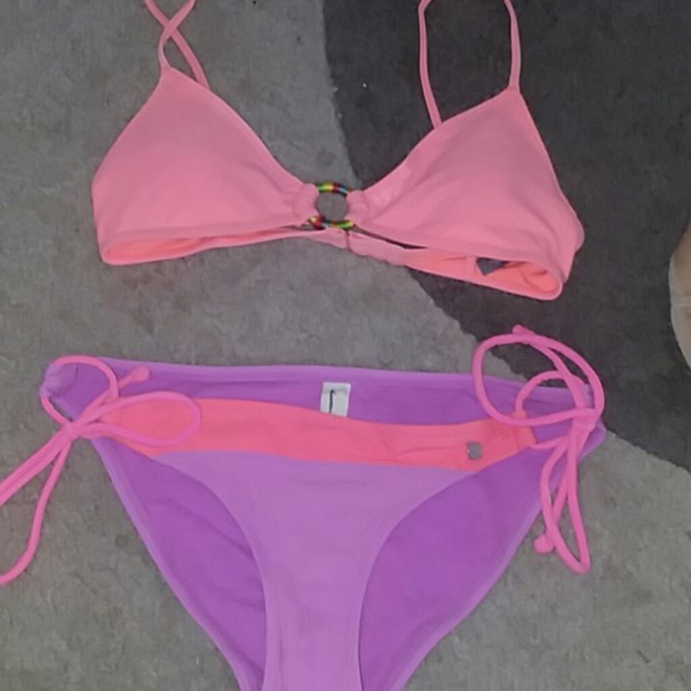 Bathing suit - Picture 2 of 6